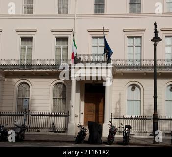 Italienische Botschaft (Kultursekion), Belgrave Square, Belgravia, London, Vereinigtes Königreich Stockfoto