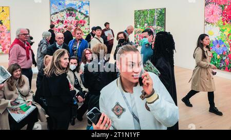 London, Großbritannien. Oktober 2023. Allgemeiner Blick auf die Gagosian Gallery an einem sehr geschäftigen öffentlichen Tag. Die Frieze London, eine der einflussreichsten Messen für zeitgenössische Kunst, zieht weiterhin Besucher und Kunstkäufer an. Die Ausgabe 2023 feiert den 20. Jahrestag der Frieze London. Sie läuft am 11-15. Oktober 2023 im Regent's Park. Quelle: Imageplotter/Alamy Live News Stockfoto