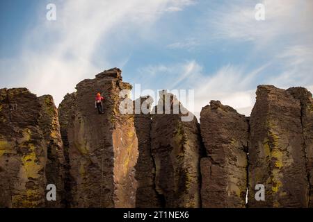 Vantage WA USA 12. September 2023 Rock Climber besteigt die Feathers bei Frenchmans Coulee Stockfoto