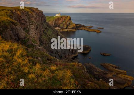 Stoer Lighthouse ist ein Leuchtturm in Assynt, Sutherland, Schottland. Stockfoto