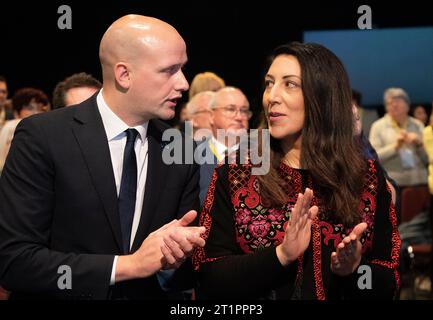 Aberdeen, Schottland, Großbritannien. Oktober 2023. Der Eröffnungstag der 89. Jährlichen nationalen Konferenz im P and J Live Konferenzzentrum in Aberdeen, Schottland Stephen Flynn Abgeordneter und Nadia El-Nakla, Ehefrau von Humza Yousaf. Iain Masterton/Alamy Live News Stockfoto