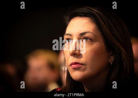 Aberdeen, Schottland, Großbritannien. Oktober 2023. Der Eröffnungstag der 89. Jährlichen nationalen Konferenz im P and J Live Konferenzzentrum in Aberdeen, Schottland. Nadia El-Nakla Ehefrau von Humza Yousaf. Iain Masterton/Alamy Live News Stockfoto