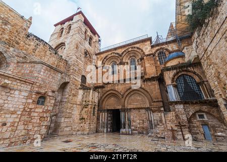 VEW am Haupteingang in der Kirche des Heiligen Grabes in der Altstadt von Jerusalem Stockfoto