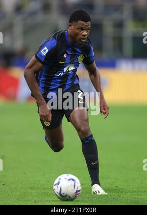 Mailand, Italien, 27. September 2023. Denzel Dumfries vom FC Internazionale während des Spiels der Serie A in Giuseppe Meazza, Mailand. Der Bildnachweis sollte lauten: Jonathan Moscrop / Sportimage Stockfoto