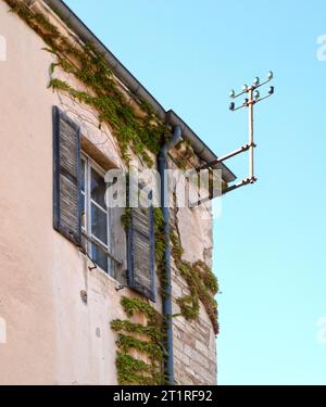 Alte Hausstromversorgung in Frankreich Stockfoto