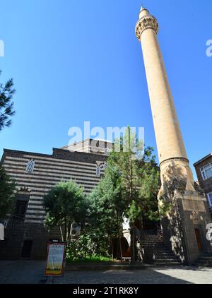 Die Behram Pascha Moschee in Diyarbakir wurde im 16. Jahrhundert von Mimar Sinan erbaut. Stockfoto