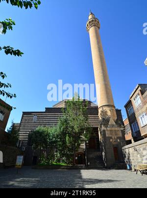 Die Behram Pascha Moschee in Diyarbakir wurde im 16. Jahrhundert von Mimar Sinan erbaut. Stockfoto