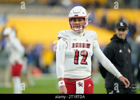 Pittsburgh, PA, USA. Oktober 2023. 14. Oktober 2023: Brady Allen #12 beim Spiel der University of Pittsburgh Panthers gegen University of Louisville Cardinals in Pittsburgh PA im Acrisure Stadium. Brook Ward/AMG (Credit Image: © AMG/AMG Via ZUMA Press Wire) NUR REDAKTIONELLE VERWENDUNG! Nicht für kommerzielle ZWECKE! Stockfoto