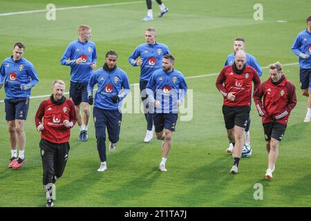 Brüssel, Belgien Oktober 2023. Schwedens Spieler wurden während eines Trainings der schwedischen Fußballnationalmannschaft im King Baudouin Stadion (Stade ROI Baudouin - Koning Boudewijn stadion) am Sonntag, den 15. Oktober 2023, im Bild dargestellt. Die belgische Fußballnationalmannschaft Red Devils spielt am Montag gegen Schweden, das Spiel 7/8 in der Gruppe F der EM 2024 Qualifikation. BELGA FOTO BRUNO FAHY Credit: Belga News Agency/Alamy Live News Stockfoto