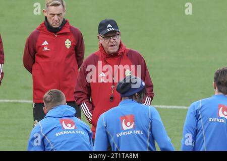 Brüssel, Belgien Oktober 2023. Schwedens Cheftrainer Janne Andersson wurde während eines Trainings der schwedischen Fußballnationalmannschaft im King Baudouin Stadion (Stade ROI Baudouin - Koning Boudewijn stadion) am Sonntag, den 15. Oktober 2023, im Bild gezeigt. Die belgische Fußballnationalmannschaft Red Devils spielt am Montag gegen Schweden, das Spiel 7/8 in der Gruppe F der EM 2024 Qualifikation. BELGA FOTO BRUNO FAHY Credit: Belga News Agency/Alamy Live News Stockfoto