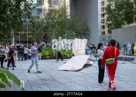 Der Abby Aldrich Rockefeller Sculpture Garden ist ein beliebtes Ausflugsziel im Museum of Modern Art in New York City, 2023, USA Stockfoto