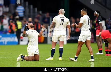 Der Engländer Manu Tuilagi feiert nach dem Viertelfinalspiel der Rugby-Weltmeisterschaft 2023 im Stade Velodrome in Marseille, Frankreich. Bilddatum: Sonntag, 15. Oktober 2023. Stockfoto