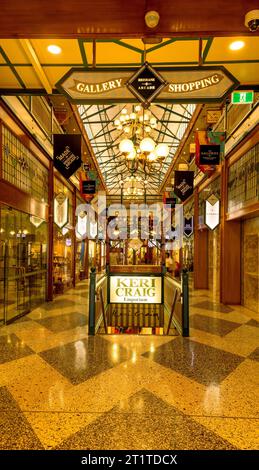 Brisbane Arcade mit verschiedenen Geschäften zum Einkaufen im CBD von Brisbane, Queensland, Australien Stockfoto