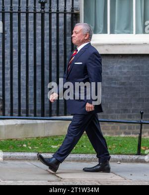 London, England, Großbritannien. Oktober 2023. König ABDULLAH II., König von Jordanien, kommt in der Downing Street 10 an. (Kreditbild: © Tayfun Salci/ZUMA Press Wire) NUR REDAKTIONELLE VERWENDUNG! Nicht für kommerzielle ZWECKE! Quelle: ZUMA Press, Inc./Alamy Live News Stockfoto