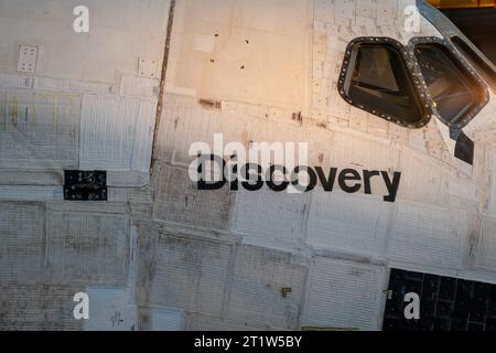 Chantilly, VA, 14. 10. 2023: Nahaufnahme des Cockpits des Discovery Space Shuttle Stockfoto