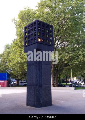 Gedenkstätte mit ewiger Flamme für die Opfer des Nationalsozialismus auf Platz der Opfer des Nationalsozialismus, Platz für die Opfer von Nationa Stockfoto