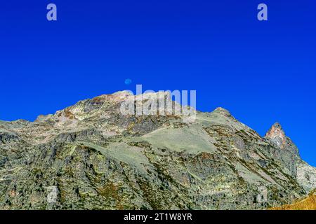 Von Limone Piemont über die Salzstraße zu den Peyrefiqye Seen Stockfoto