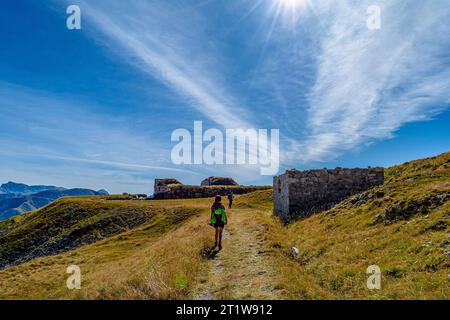 Von Limone Piemont über die Salzstraße zu den Peyrefiqye Seen Stockfoto