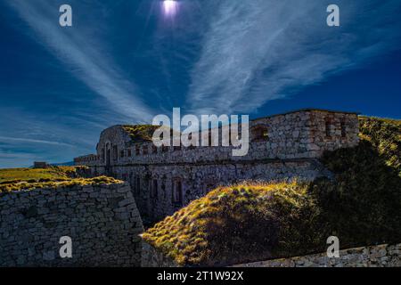 Von Limone Piemont über die Salzstraße zu den Peyrefiqye Seen Stockfoto