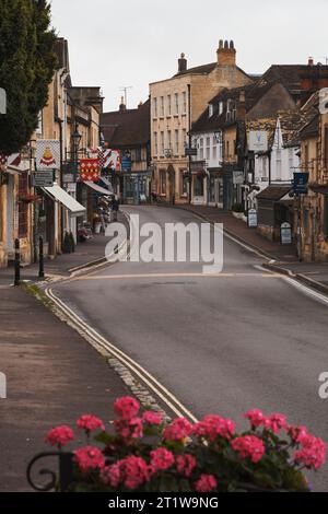 Die Hauptstraße von Winchcombe, Gloucestershire. Stockfoto