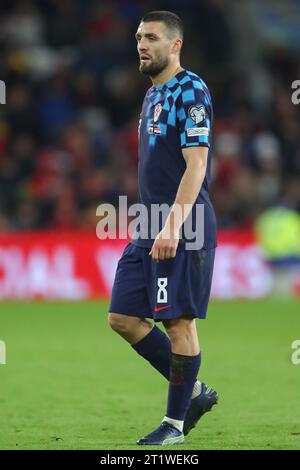 Cardiff, Großbritannien. Oktober 2023. Mateo Kova?i? Nr. 8 Kroatiens beim Qualifikationsspiel zur UEFA Euro 2024 Wales gegen Kroatien im Cardiff City Stadium, Cardiff, Vereinigtes Königreich, 15. Oktober 2023 (Foto: Gareth Evans/News Images) in Cardiff, Vereinigtes Königreich am 15. Oktober 2023. (Foto: Gareth Evans/News Images/SIPA USA) Credit: SIPA USA/Alamy Live News Stockfoto