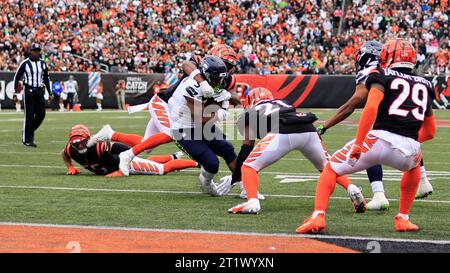 Cincinnati, Ohio, USA. Oktober 2023. Während des regulären Saisonspiels zwischen den Seattle Seahawks und Cincinnati Bengals in Cincinnati, Ohio. JP Waldron/Cal Sport Media/Alamy Live News Stockfoto