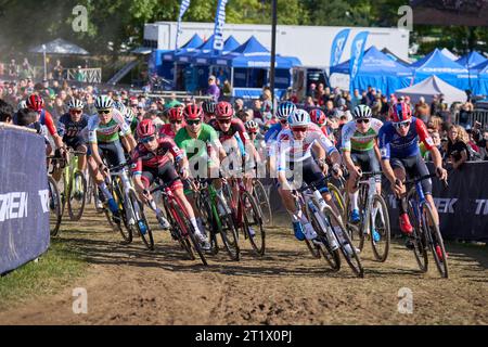 Waterloo, USA. Oktober 2023. Der belgische Michael Vanthourenhout wurde am 15. Oktober 2023 während der UCI World Cup Cyclocross-Wettkämpfe in Waterloo, Wisconsin, USA, gezeigt. (Foto: Bill Schieken/SIPA USA) Credit: SIPA USA/Alamy Live News Stockfoto