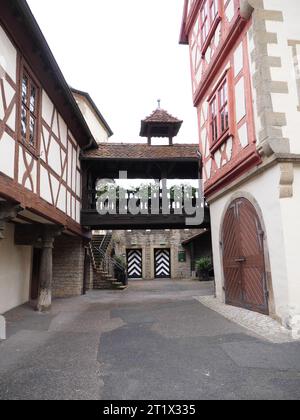 Innenhof mit Zinnen im Schloss Götzenburg in Jagsthausen Stockfoto