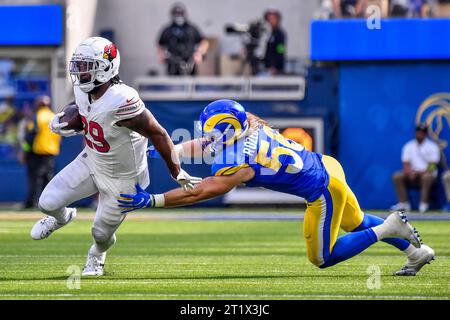 Inglewood, CA. Oktober 2023. Damien Williams (29) wurde im zweiten Quartal während des NFL-Fußballspiels gegen die Arizona Cardinals in Aktion gebracht. Pflichtfoto: Louis Lopez/Cal Sport Media/Alamy Live News Stockfoto