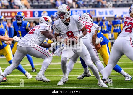 Inglewood, CA. Oktober 2023. Der Quarterback der Arizona Cardinals Joshua Dobbs (9) im ersten Quartal während des NFL-Fußballspiels gegen die Arizona Cardinals. Pflichtfoto: Louis Lopez/Cal Sport Media/Alamy Live News Stockfoto