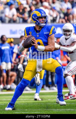 Inglewood, CA. Oktober 2023. Los Angeles Rams Quarterback Matthew Stafford #9 im zweiten Quartal während des NFL-Fußballspiels gegen die Arizona Cardinals. Pflichtfoto: Louis Lopez/Cal Sport Media/Alamy Live News Stockfoto