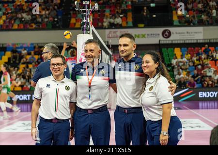 Florenz, Italien. Oktober 2023. Schiedsrichter des Spiels während des Spiels Il Bisonte Firenze vs Wash4green Pinerolo, Volleyball Italian Serie A1 Women Match in Florenz, Italien, 15. Oktober 2023 Credit: Independent Photo Agency/Alamy Live News Stockfoto