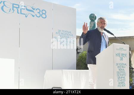 Hyeres, Frankreich. Oktober 2023. Jean-Pierre Blanc eröffnet am 15. Oktober 2023 die Preisverleihung und den Abschluss der 38. Ausgabe des Internationalen Festivals für Mode, Fotografie und Modeaccessoires in der Villa Noailles, Hyeres, Frankreich. Foto: Jana Call Me J/ABACAPRESS.COM Credit: Abaca Press/Alamy Live News Stockfoto