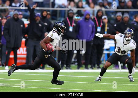 Tottenham Hotspur Stadium, London, Großbritannien. Oktober 2023. NFL UK Football, Baltimore Ravens gegen Tennessee Titans; Baltimore Ravens Wide Receiver Devin Duvernay (13) Credit: Action Plus Sports/Alamy Live News Stockfoto