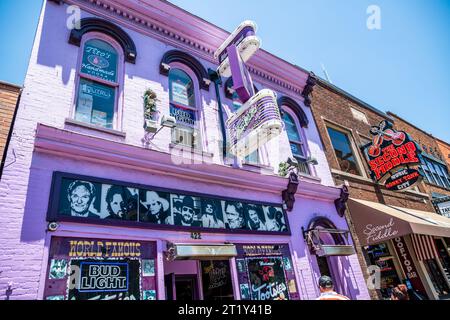 Nashville, TN, USA - 29. Juni 2022: The Tootsies Orchid Lounge Stockfoto