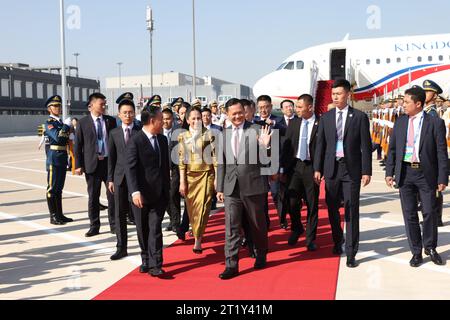 Peking, China. Oktober 2023. Kambodschanischer Premierminister Hun Manet trifft am 16. Oktober 2023 in Peking, der Hauptstadt Chinas, ein. Hun Manet wird am Dritten Belt- und Straßenforum für internationale Zusammenarbeit teilnehmen. Quelle: Lyu Shuai/Xinhua/Alamy Live News Stockfoto