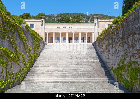 Split, Kroatien, 17. April 2019: Die Galerie Mestrovic (kroatisch Galerija Meštrović) ist die ehemalige Residenz und das Atelier des Bildhauers Ivan Meštrović. Das ist es Stockfoto