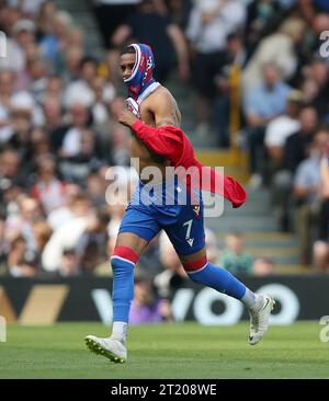 Michael Olise von Crystal Palace nimmt sich während des Spiels einen kurzen Weg. - Fulham V Crystal Palace, Premier League, Craven Cottage Stadium, London, Großbritannien - 20. Mai 2023. Nur redaktionelle Verwendung – es gelten Einschränkungen für DataCo. Stockfoto