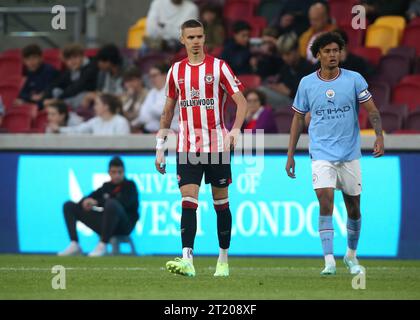 Romeo Beckham von Brentford B. - Brentford B gegen Manchester City EDS, The Robert Rowan Invitational, GTECH Community Stadium, London, Großbritannien - 19. Mai 2023. Nur redaktionelle Verwendung – es gelten Einschränkungen für DataCo Stockfoto