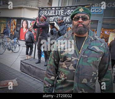 Die ISUPK - Israelite School of Universal Practical Knowledge, Samstag in High St, Birmingham, West Midlands, England, Vereinigtes Königreich, B4 7SS Stockfoto