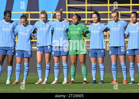 Joie Stadium, Sportcity, Manchester, England. Oktober 2023. Manchester City Pause für eine Zeit der Reflexion während des Manchester City Women Football Club V Bristol City Women's Football Club im Joie Stadium, in der Barclays Women's Super League/Women’s Super League. (Kreditbild: ©Cody Froggatt/Alamy Live News) Stockfoto