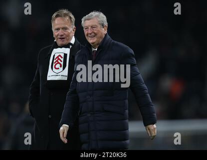 Roy Hodgson, ehemaliger Manager von Fulham, Crystal Palace & England, war zur Halbzeit auf dem Spielfeld. - Fulham gegen Tottenham Hotspur, Premier League, Craven Cottage Stadium, London, UK - 23. Januar 2023. Nur redaktionelle Verwendung – es gelten Einschränkungen für DataCo. Stockfoto