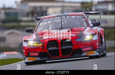 # 32, Zandvoort, NL Sonntag, 15. OKTOBER 2023: Charles Weerts, Dries Vanthoor, Team WRT, BMW M4 GT3 Car, pro, während des Zandvoort Sprint Cup Rennens am 15. Oktober. Das Team WRT fährt in der pro-Klasse in der Fanatec GT World Challenge Europe Powered by AWS auf der Strecke Zandvoort, gebührenpflichtiges Bild, Foto Copyright © ATP Geert FRANQUET (FRANQUET Geert / ATP / SPP) Stockfoto