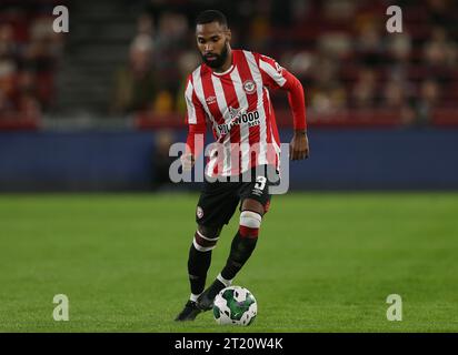 Rico Henry aus Brentford. - Brentford gegen Gillingham, EFL Cup, English Football League Cup, Carabao Cup, Brentford Community Stadium, London, UK - 8. November 2022 nur redaktionelle Verwendung - es gelten Einschränkungen von DataCo Stockfoto