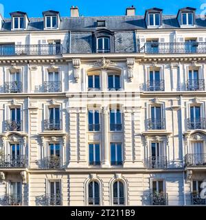 Paris, ein wunderschönes Gebäude im 7e Arrondissement Stockfoto