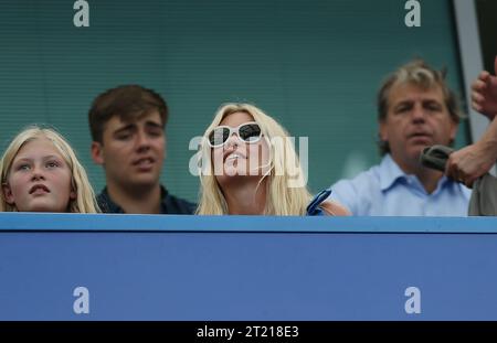 Das deutsche Supermodel Claudia Schiffer. - Chelsea V Tottenham Hotspur, Premier League, Stamford Bridge, London, Großbritannien - 14. August 2022 nur redaktionelle Verwendung - es gelten Einschränkungen für DataCo Stockfoto