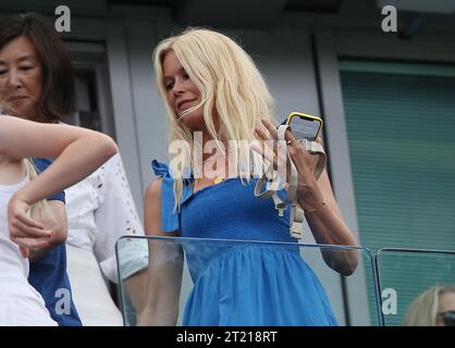 Das deutsche Supermodel Claudia Schiffer. - Chelsea V Tottenham Hotspur, Premier League, Stamford Bridge, London, Großbritannien - 14. August 2022 nur redaktionelle Verwendung - es gelten Einschränkungen für DataCo Stockfoto