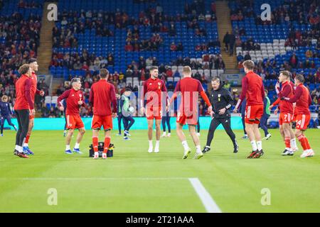 Cardiff City Stadium, Cardiff, Großbritannien. Oktober 2023. UEFA Euro Qualifying Gruppe D Fußball, Wales gegen Kroatien; walisische Spieler während des Aufwärmens. Beschreibung: Action Plus Sports/Alamy Live News Stockfoto