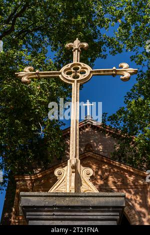 Kirchenkreuz Am Eingang Zur St. Johanniskirche in Alt-Moabit, Berlin Stockfoto