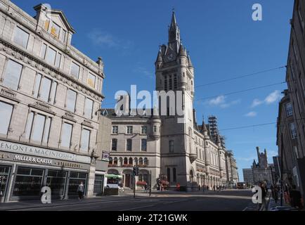 ABERDEEN, Großbritannien - 14. SEPTEMBER 2023: Aberdeen Town House in Castlegate Stockfoto